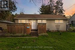 1376 KOSTIS AVENUE  London East (East J), ON N5V 3E2