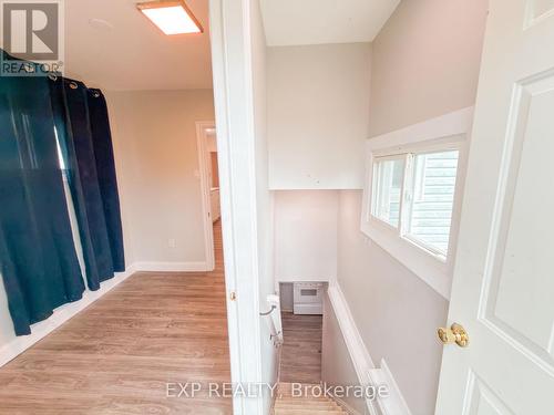 50 Emery Street W, London South (South E), ON - Indoor Photo Showing Other Room
