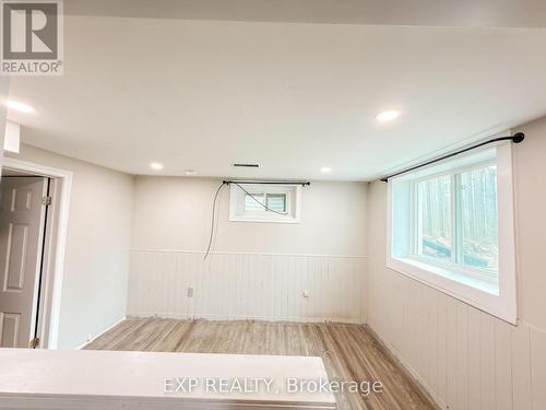 50 Emery Street W, London South (South E), ON - Indoor Photo Showing Other Room