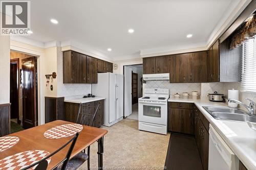 2333 Chilver, Windsor, ON - Indoor Photo Showing Kitchen With Double Sink