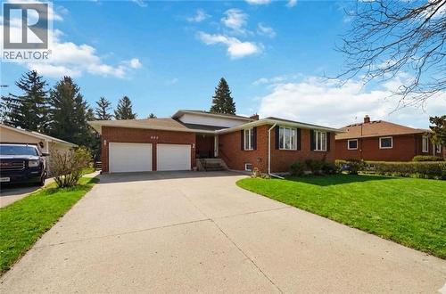 885 MAXWELL STREET  Sarnia, ON N7T 5G3