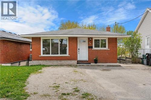 Brick exterior with white trim - 34 Avenue Road, Cambridge, ON - Outdoor With Exterior