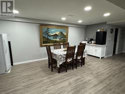 Dinette with wet bar - 
