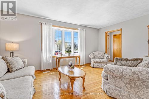 169 Johanna Drive, Cambridge, ON - Indoor Photo Showing Living Room
