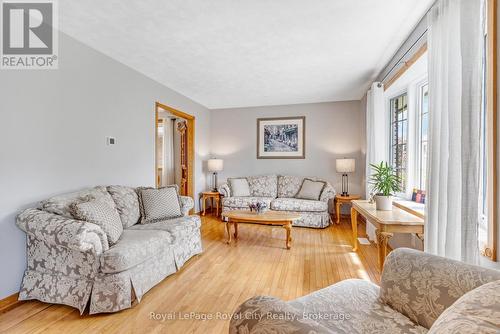 169 Johanna Drive, Cambridge, ON - Indoor Photo Showing Living Room