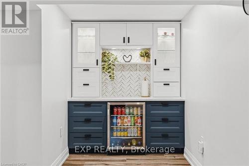 120 Elgin Crescent, Waterloo, ON - Indoor Photo Showing Other Room