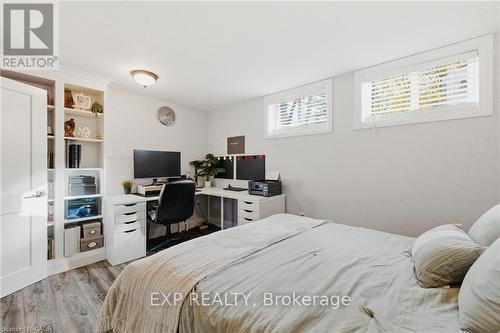 120 Elgin Crescent, Waterloo, ON - Indoor Photo Showing Bedroom