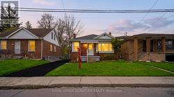 69 GLENMOUNT AVENUE  Hamilton, ON L8S 2L3