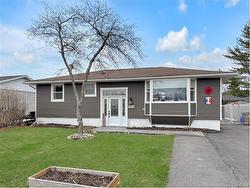 594 Michael CRES Saint John, NB E2J 2T1