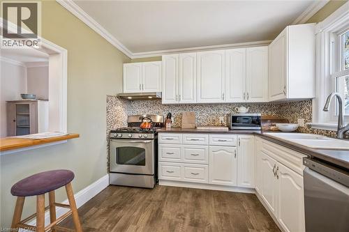 15 Waterside Avenue, Cambridge, ON - Indoor Photo Showing Kitchen