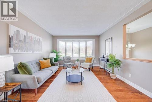682 Glen Forrest Boulevard, Waterloo, ON - Indoor Photo Showing Living Room