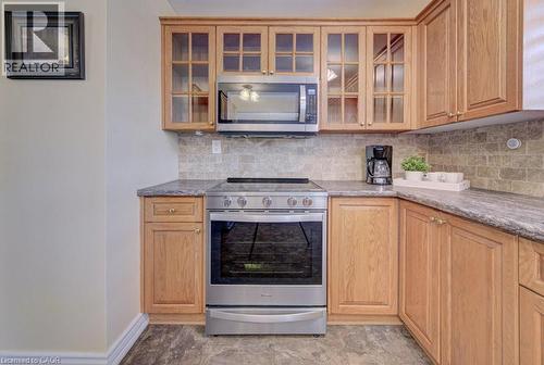 682 Glen Forrest Boulevard, Waterloo, ON - Indoor Photo Showing Kitchen