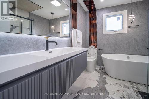 224 Macedonia Crescent, Mississauga, ON - Indoor Photo Showing Bathroom