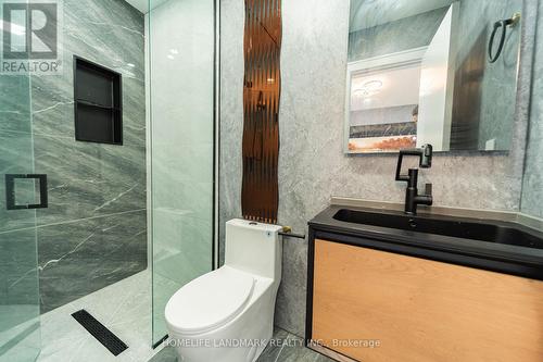 224 Macedonia Crescent, Mississauga, ON - Indoor Photo Showing Bathroom
