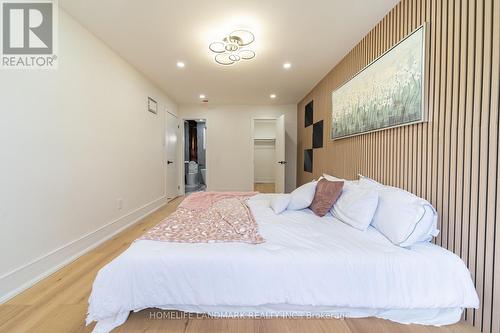224 Macedonia Crescent, Mississauga, ON - Indoor Photo Showing Bedroom