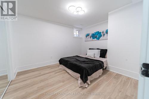 224 Macedonia Crescent, Mississauga, ON - Indoor Photo Showing Bedroom