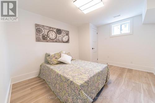 224 Macedonia Crescent, Mississauga, ON - Indoor Photo Showing Bedroom