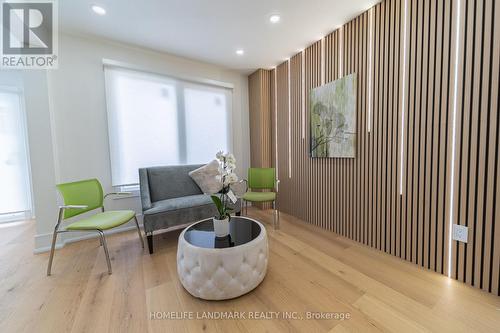 224 Macedonia Crescent, Mississauga, ON - Indoor