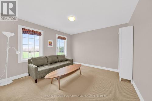 590 Kochar Drive, Ottawa, ON - Indoor