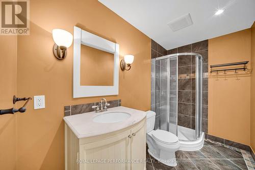 590 Kochar Drive, Ottawa, ON - Indoor Photo Showing Bathroom