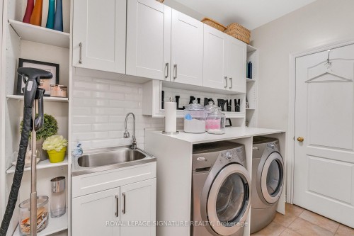 3319 Tacc Drive, Mississauga, ON - Indoor Photo Showing Laundry Room