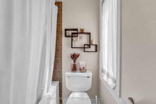 3319 Tacc Drive, Mississauga, ON - Indoor Photo Showing Bathroom