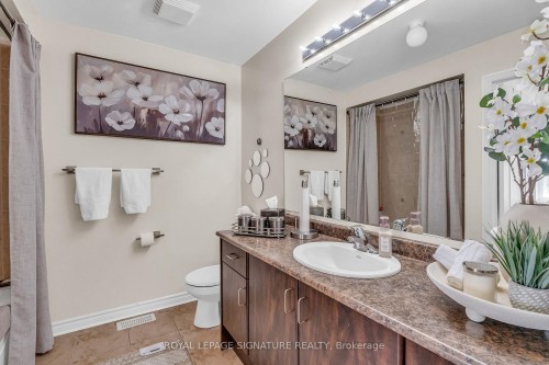 3319 Tacc Drive, Mississauga, ON - Indoor Photo Showing Bathroom