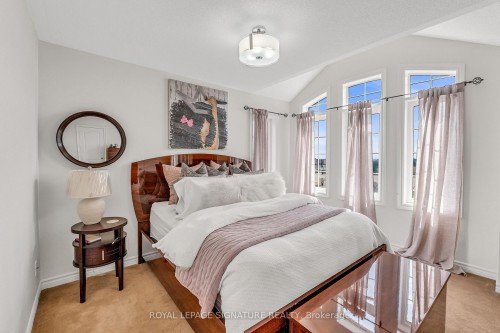3319 Tacc Drive, Mississauga, ON - Indoor Photo Showing Bedroom