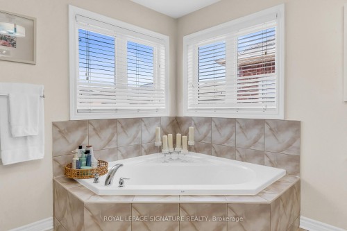3319 Tacc Drive, Mississauga, ON - Indoor Photo Showing Bathroom
