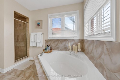 3319 Tacc Drive, Mississauga, ON - Indoor Photo Showing Bathroom