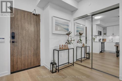 407 - 100 Eagle Rock Way, Vaughan, ON - Indoor