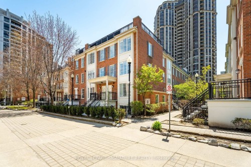 278-3 Everson Drive, Toronto, ON - Outdoor With Facade