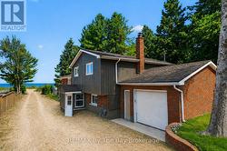 342 COASTLINE DRIVE  Wasaga Beach, ON L9Z 2M4