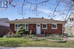 1960 OTHELLO AVENUE  Ottawa, ON K1G 2A4