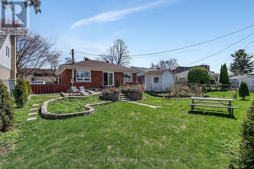 1960 Othello Avenue, Ottawa, ON - Outdoor