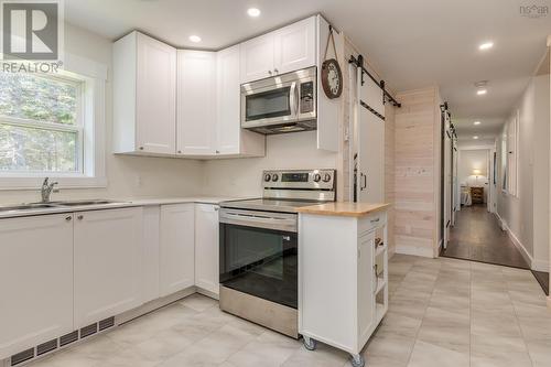 20 Howard Stevens Walk, Clam Harbour, NS - Indoor Photo Showing Kitchen With Double Sink
