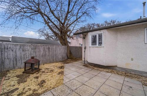511 Yale Avenue E, Winnipeg, MB - Outdoor
