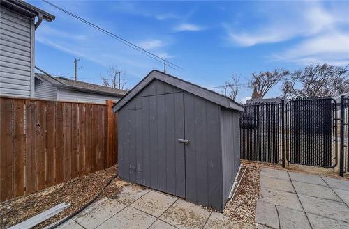 511 Yale Avenue E, Winnipeg, MB - Outdoor