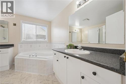 45 Darling Crescent, Guelph, ON - Indoor Photo Showing Bathroom