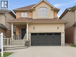 15 CUTTS Crescent Hamilton, ON L0R 1C0