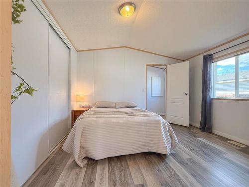 135 Glendale Bay, Brandon, MB 