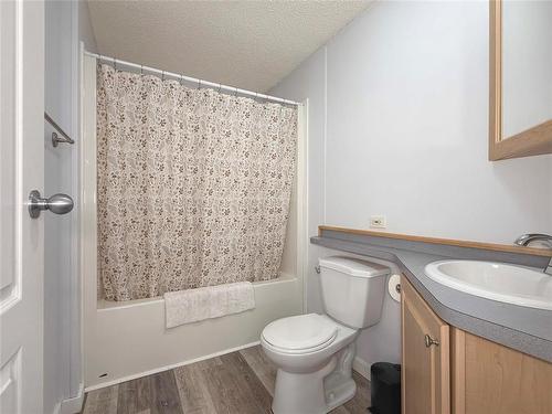 135 Glendale Bay, Brandon, MB 