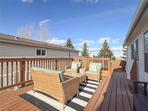 135 Glendale Bay, Brandon, MB 