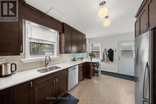 873 Smyth Road, Ottawa, ON - Indoor Photo Showing Kitchen