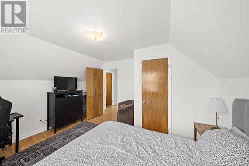 873 Smyth Road, Ottawa, ON - Indoor Photo Showing Bedroom