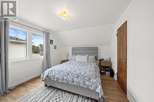 873 Smyth Road, Ottawa, ON - Indoor Photo Showing Bedroom
