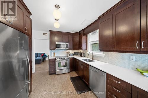 873 Smyth Road, Ottawa, ON - Indoor Photo Showing Kitchen