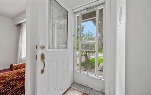 1322 Kelly Road, Mississauga, ON - Indoor Photo Showing Other Room