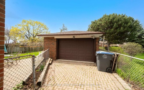 1322 Kelly Road, Mississauga, ON - Outdoor