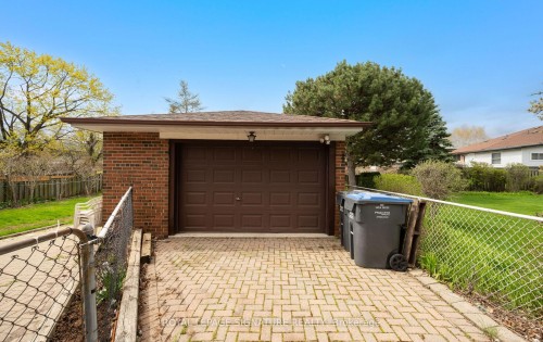 1322 Kelly Road, Mississauga, ON - Outdoor